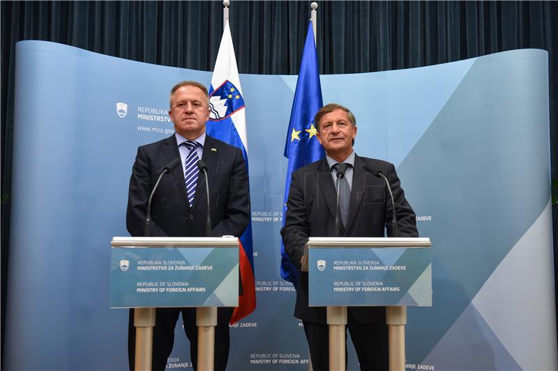 Slovenski ministar Erjavec za "elastičniji" pristup sankcijama Rusiji