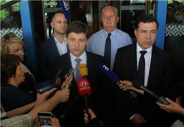 HDZ official: Parliament to vote on PM's impeachment Thursday