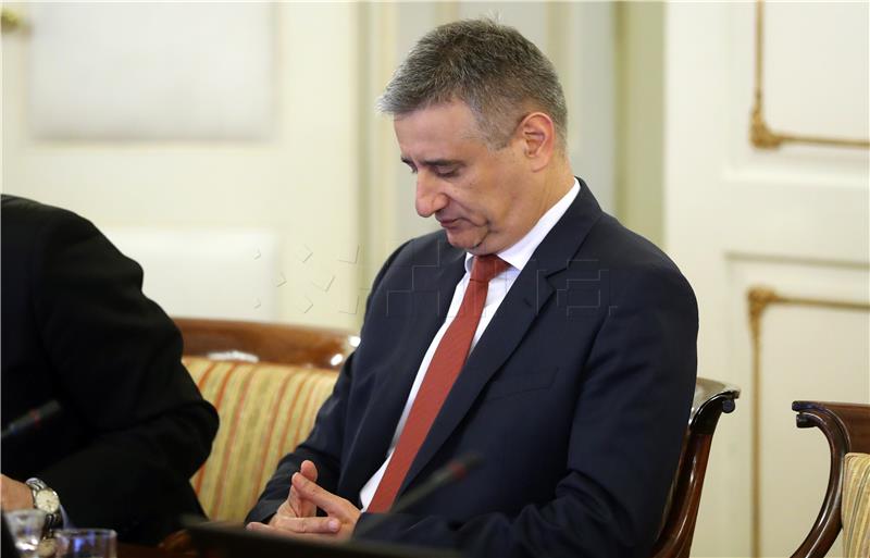 Karamarko to hold news conference at 1630 hrs