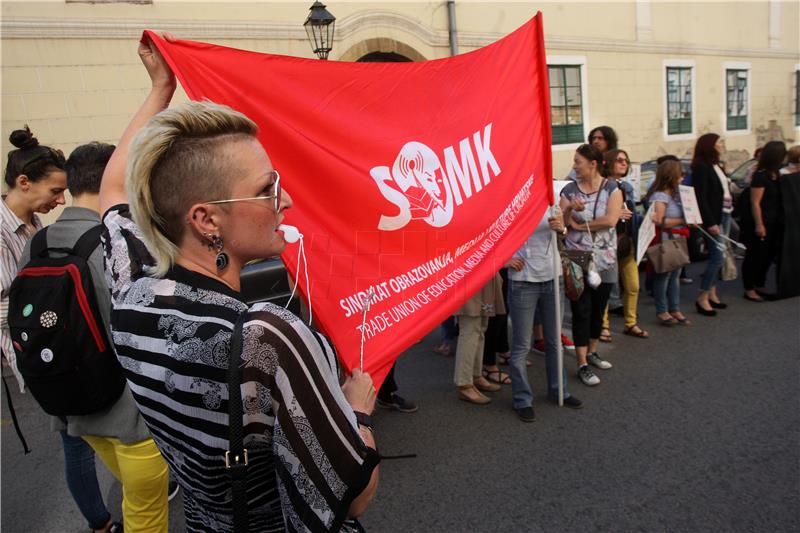 Prosvjedna akcija pod nazivom 'Za boljitak malih i velikih'