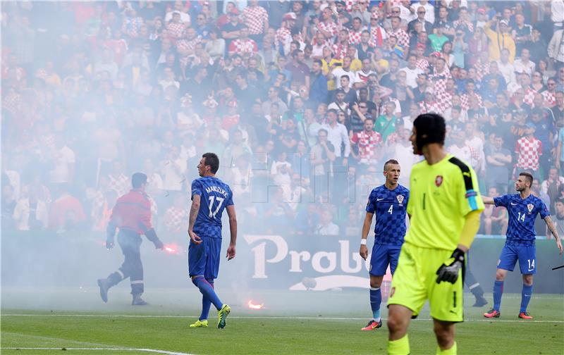 EURO2016: Hrvatska - Češka, 2-2