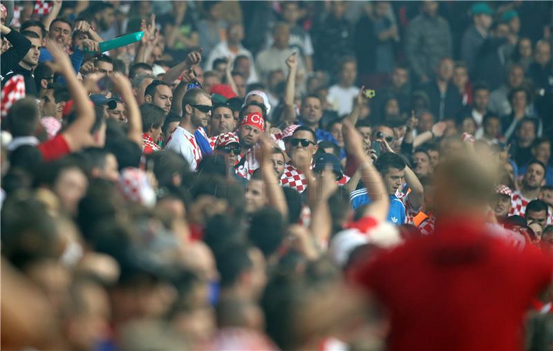 EURO2016: Hrvatska - Češka, 2-2