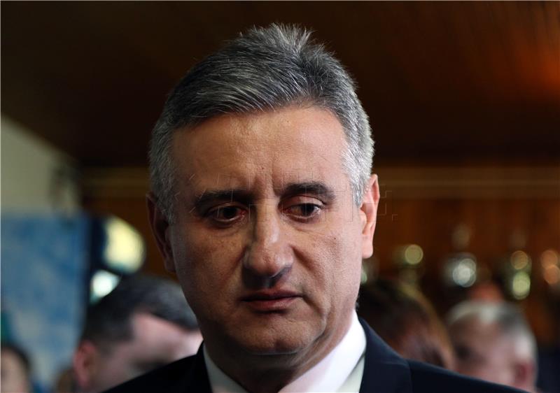 Skupina osnivača HDZ-a traži da Karamarko odstupi sa svih dužnosti u HDZ-u