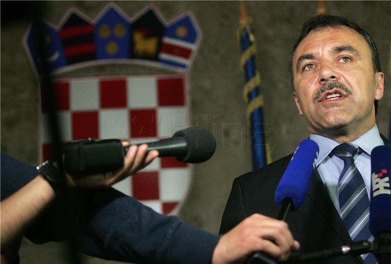 Ministar Orepić dao izjavu za medije