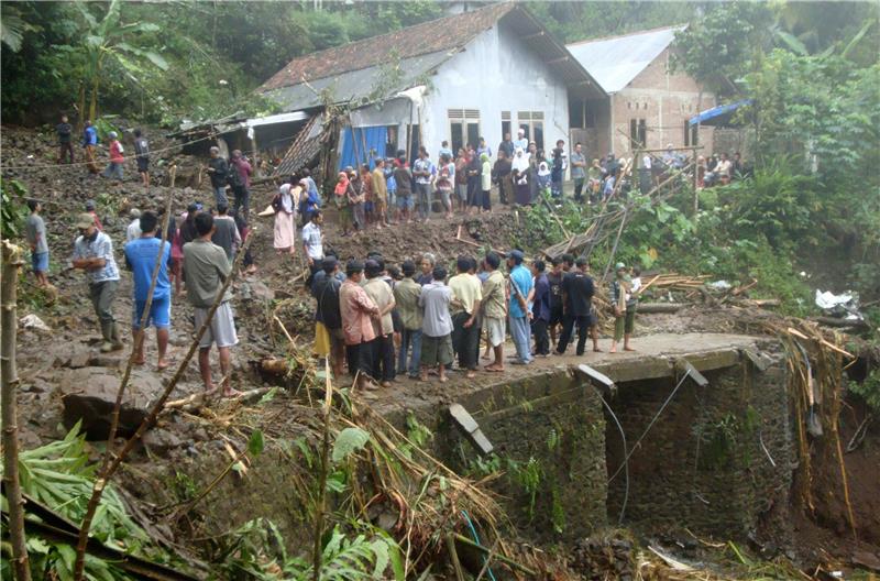 INDONESIA LANDSLIDE