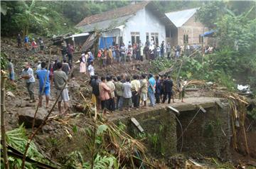 INDONESIA LANDSLIDE