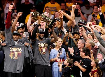 NBA: Clevelandu prvi naslov, LeBron James MVP finala