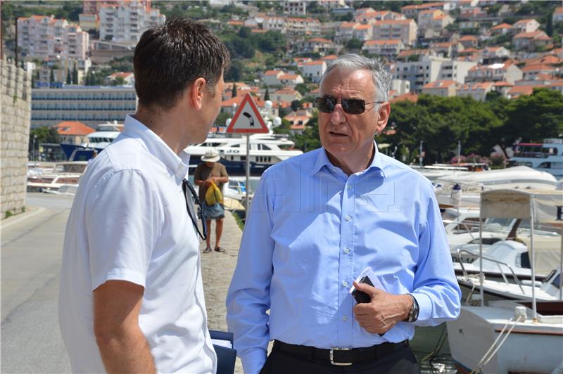 Dubrovnik: Dobroslavić i Dadić obišli prvi ponton Komunalne lučice Batala