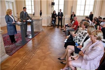 Ljubljana: Grabar-Kitarović i Pahor održali konferenciju za medije