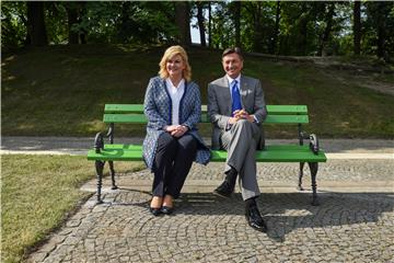 Ljubljana: Grabar-Kitarović i Pahor otkrili „Klupu prijateljstva“