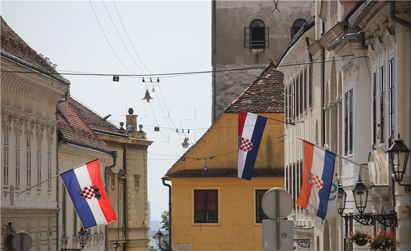 Hrvatske zastave u Zagrebu povodom Dana državnosti