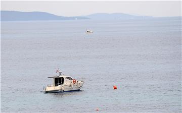 Split: Policija osigurava područje kod plaže Bačvice zbog sumnje u pronalazak eksplozivne naprave