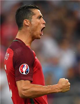 EURO 2016 - Ronaldo ostao u lovu na Platinija