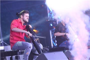 Koncert 2Cellos na Tomislavovom trgu u Zagrebu