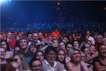 Koncert 2Cellos na Tomislavovom trgu u Zagrebu