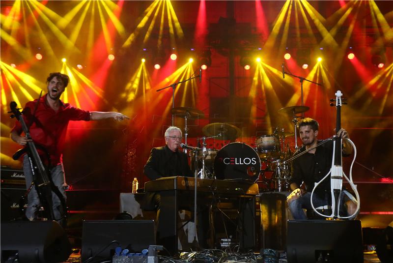 Koncert 2Cellos na Tomislavovom trgu u Zagrebu