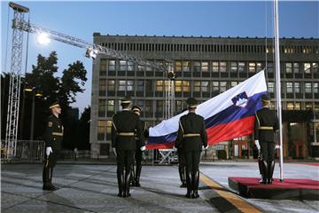 U slučaju referenduma Slovenci bi velikom većinom glasali za ostanak u EU