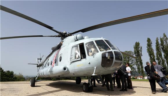  Vojnim helikopterima preko vikenda zbrinuto 12 osoba