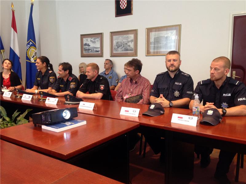 Strani policijski službenici u Istri tijekom sezone