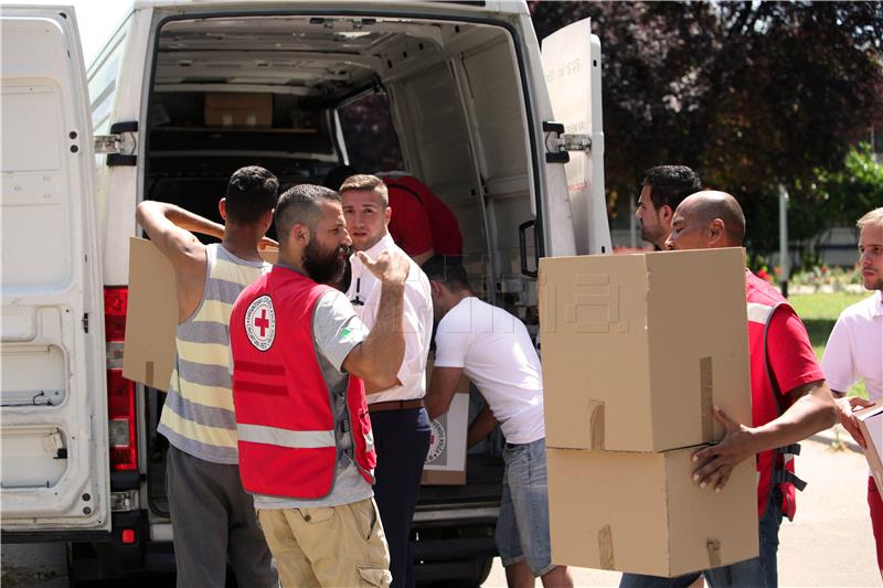 Bandić obećao pomoć grada migrantima u Porinu