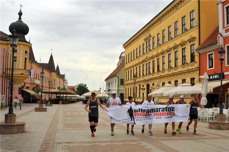 Četvorica maratonaca krenula iz Vukovara prema Srebrenici