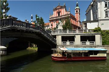 Skokovi u Ljubljanicu nisu zabranjeni, ali su opasni