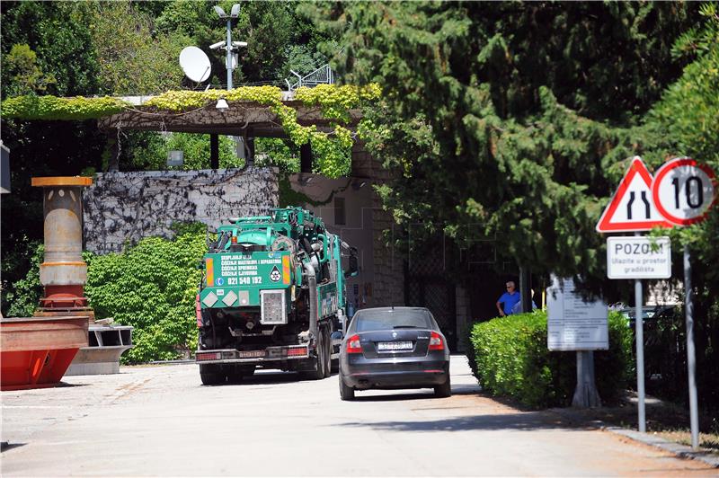 Poplavljena glavna strojarnica HE Zakučac kod Omiša