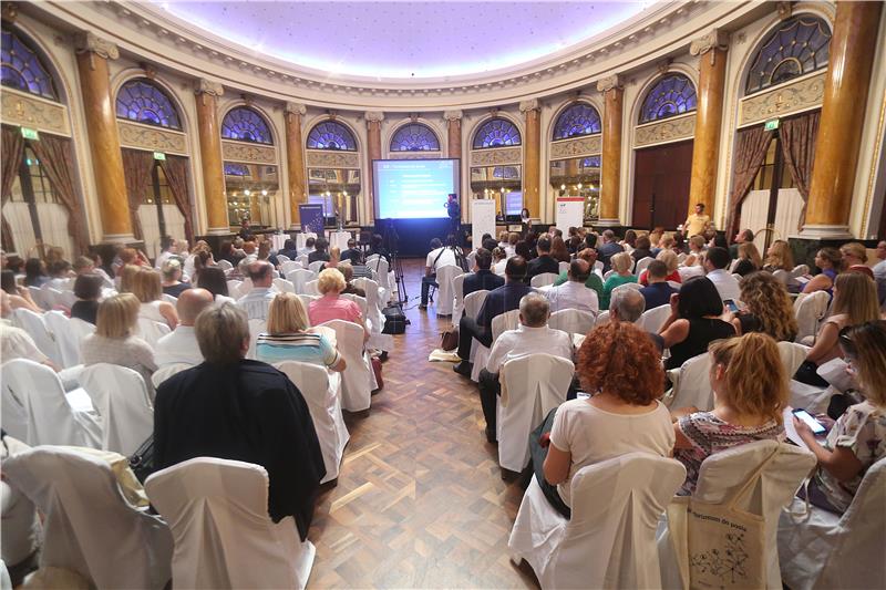 Konferencija "ESF (Europski socijalni fond) - turizmom do posla"