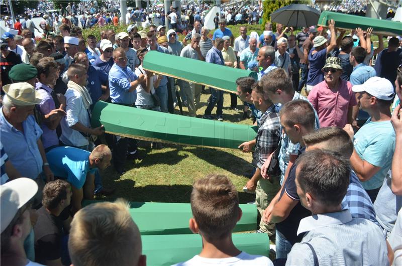 Srebrenica: Pokop 127 žrtava genocida i snažna poruka da se karakter tog zločina ne može nijekati