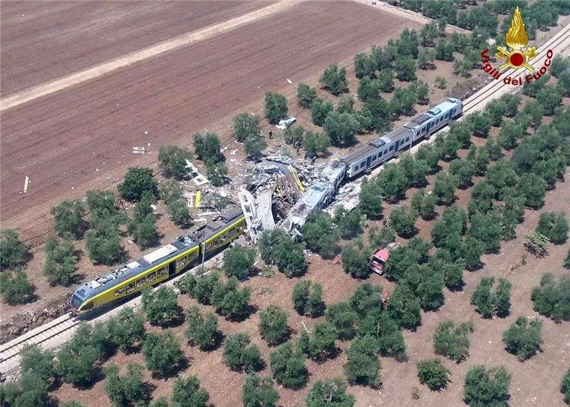 Desetero ljudi poginulo u nesreći vlakova u Italiji