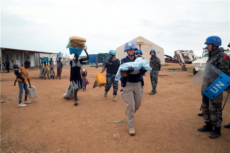 Južni Sudan: primirje se poštuje u Jubi, vojska sprečava civile da pobjegnu u Ugandu 