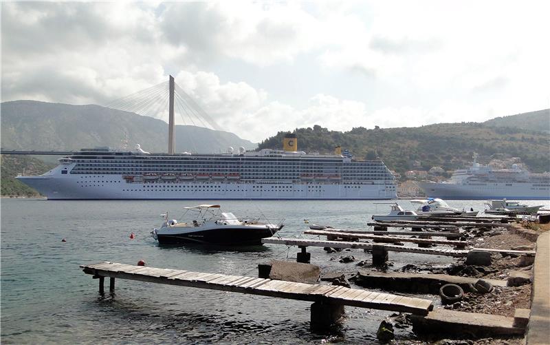 Dubrovnik: Na osam kruzera stiže skoro 10 i pol tisuća putnika