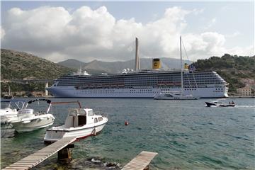 Dubrovnik: Na osam kruzera stiže skoro 10 i pol tisuća putnika