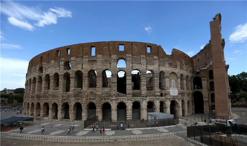 ITALY MONUMENT COLOSSEUM DOOR