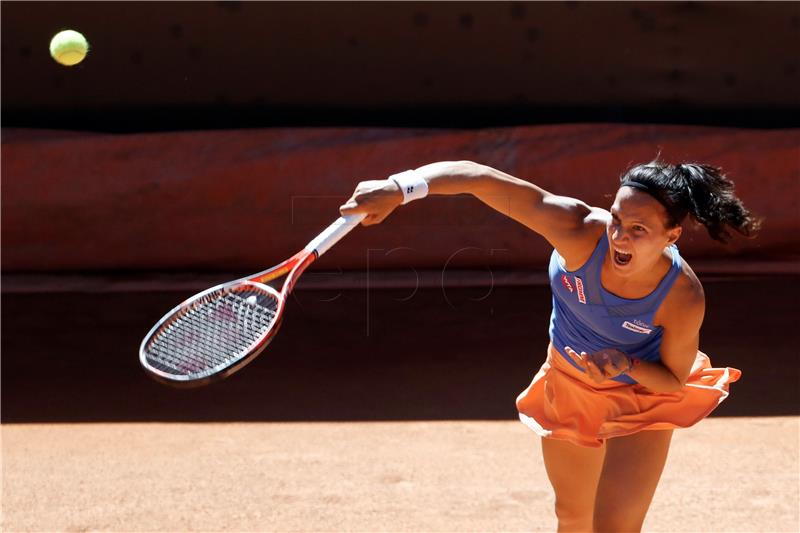 WTA Gstaad: Tri Švicarke u polufinalu