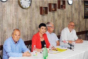 Konferencija za novinare u znak podrške stranci Promijenimo Hrvatsku i Ivanu Lovrinoviću