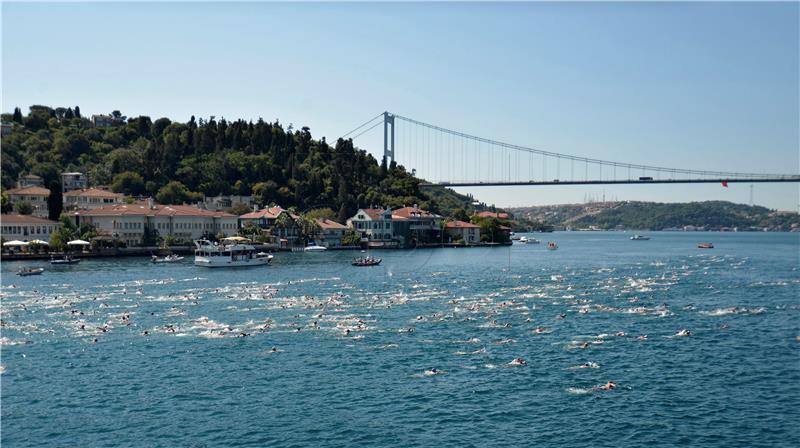 TURKEY SWIMMING BOSPHORUS