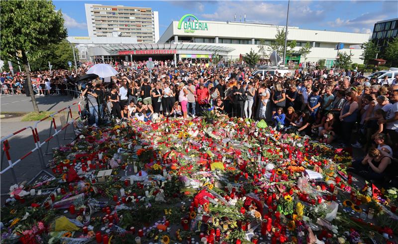 Muenchen: Stotine ljudi odale počast žrtvama pokolja