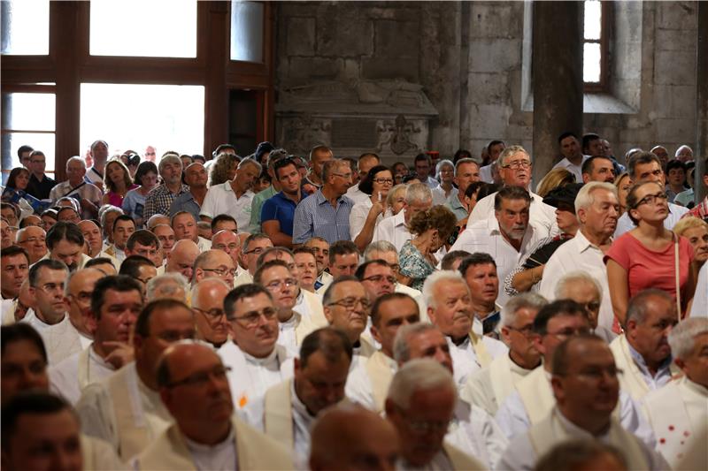 Biskupsko ređenje novoimenovanog šibenskog biskupa mons. Tomislava Rogića