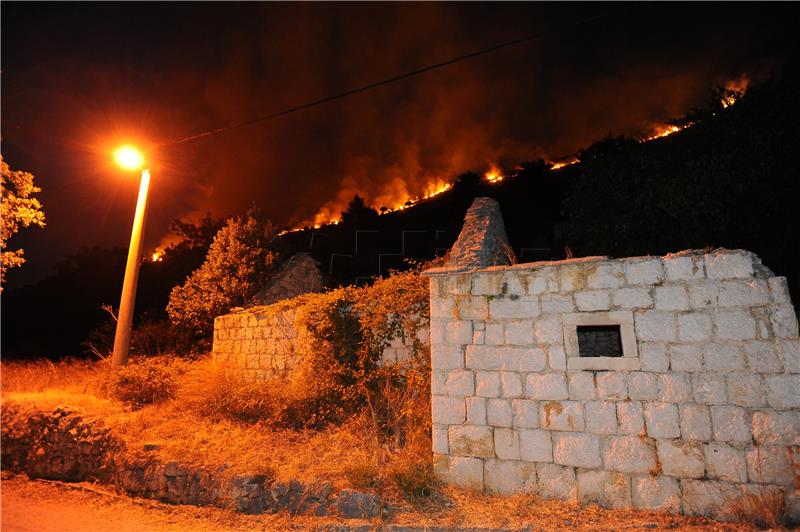 Požar iznad Krila Jesenice