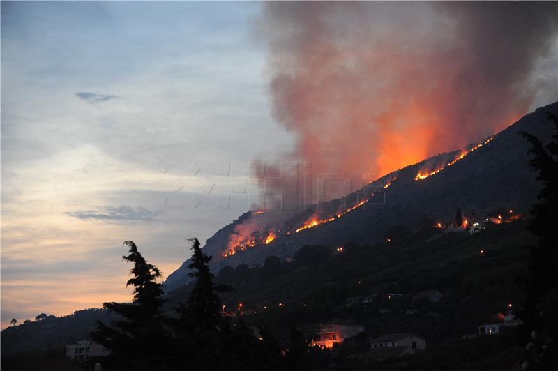 Požar iznad Krila Jesenice