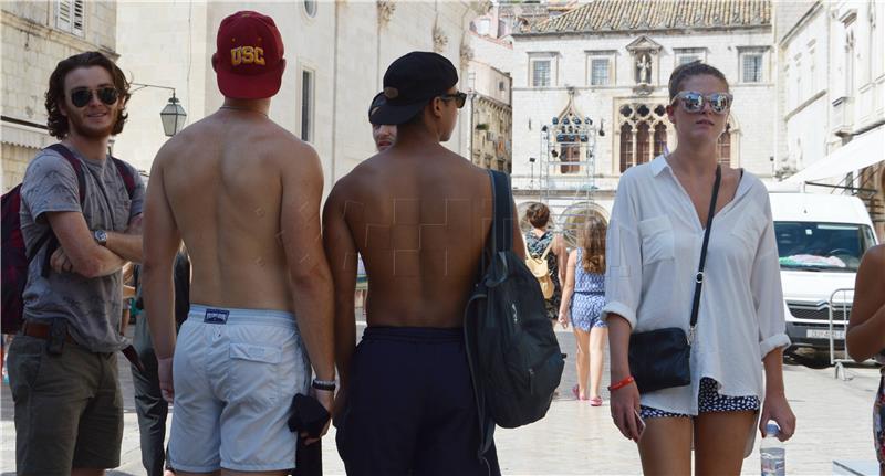 Dubrovnik to fine shirtless tourists