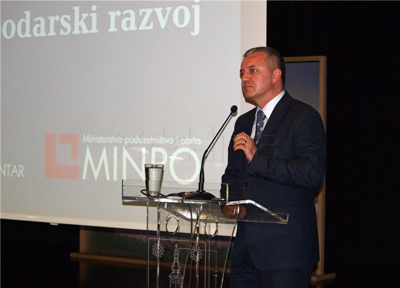 Ministar Horvat u Novom Marofu predstavio E-Impuls