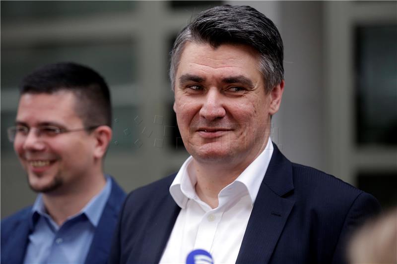 Milanović dao izjavu za medije nakon sjednice Glavnog odbora SDP-a