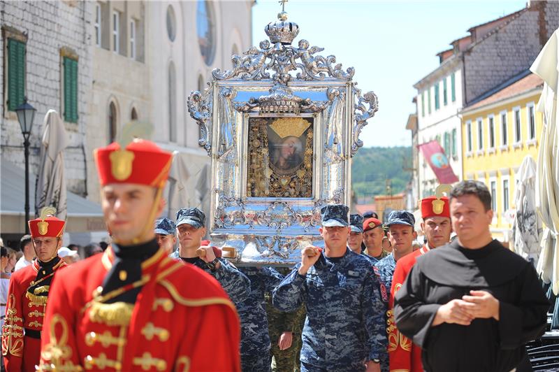  Hodočašće hrvatskih branitelja, vojske i policije u marijinskom svetištu u Sinju 