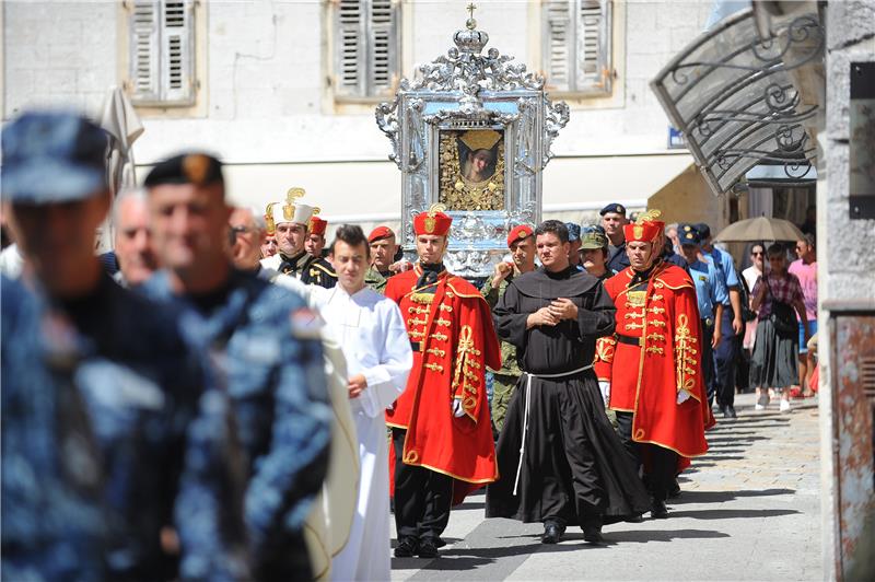  Hodočašće hrvatskih branitelja, vojske i policije u marijinskom svetištu u Sinju 