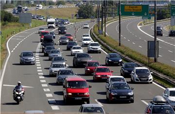 Na autocestama proteklog vikenda nešto više vozila nego lani