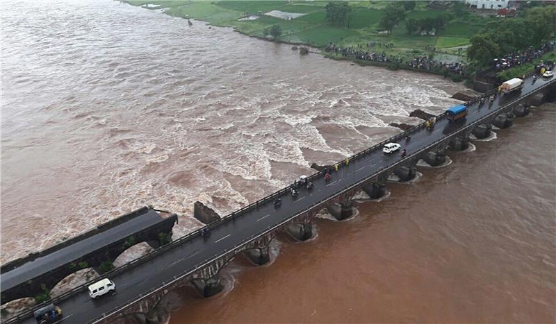 INDIA BRIDGE COLLAPSE