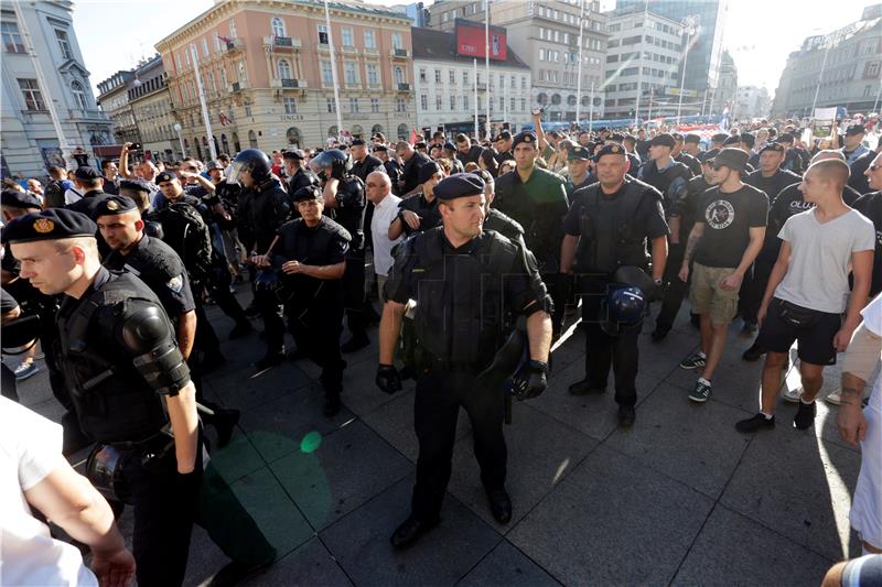 Zagreb: Izgredi tokom protestne akcije antiratnih aktivista, intervenirala policija 