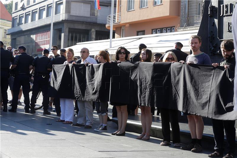 Zagreb: Izgredi tokom protestne akcije antiratnih aktivista, intervenirala policija 